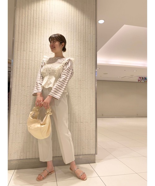 flower(フラワー)の「シャーリングハンドルバッグ(ショルダーバッグ・レディース・アイボリー/ブラック/ブルー・FREE)」の10枚目の写真