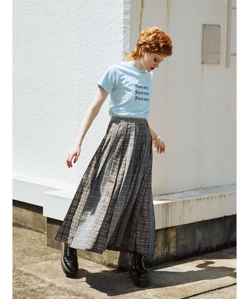 jouetie（ジュエティ）の「Journeyフィット Tシャツ（Tシャツ/カットソー・レディース・ブラック/オフホワイト/ブルー・MEDIUM）」の7枚目の写真