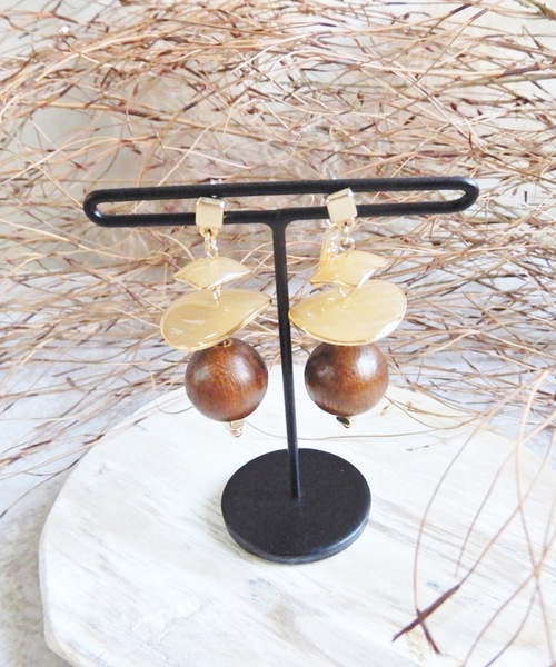 The Rule(ザルール)の「The Rule ザルール:Lantana pierced earring:ランタナ ピアス(ピアス(両耳用)・レディース・ダークブラウン/ブラウン/キャメル/オフホワイト・FREE)」の1枚目の写真