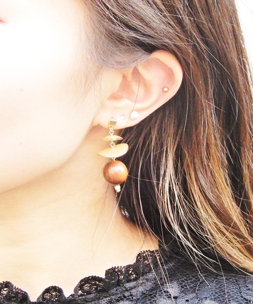 The Rule(ザルール)の「The Rule ザルール:Lantana pierced earring:ランタナ ピアス(ピアス(両耳用)・レディース・ダークブラウン/ブラウン/キャメル/オフホワイト・FREE)」の11枚目の写真