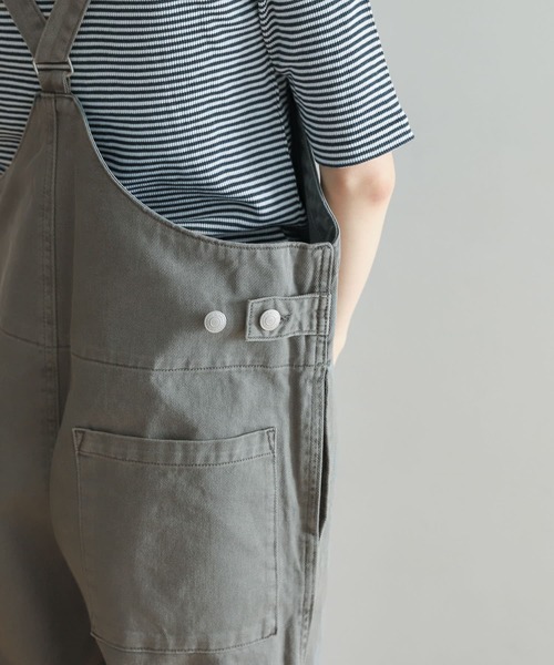 URBAN RESEARCH DOORS（アーバンリサーチドアーズ）の「ガーメントダイコットンベーシックサロペット（サロペット/オーバーオール・レディース・チャコールグレー/カーキ/グレー系その他・MEDIUM）」の10枚目の写真