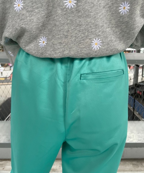 CIAOPANIC（チャオパニック）の「センタープレス裾ZIPサテンイージーパンツ（スラックス・レディース・ブラック/イエロー/グリーン・FREE）」の12枚目の写真