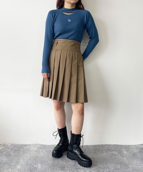 179/WG(イチナナキュウダブルジー)の「スリットリブニットプルオーバー(ニット/セーター・レディース・グリーン/ブルー/パープル/ブラック/オフホワイト・FREE)」の10枚目の写真