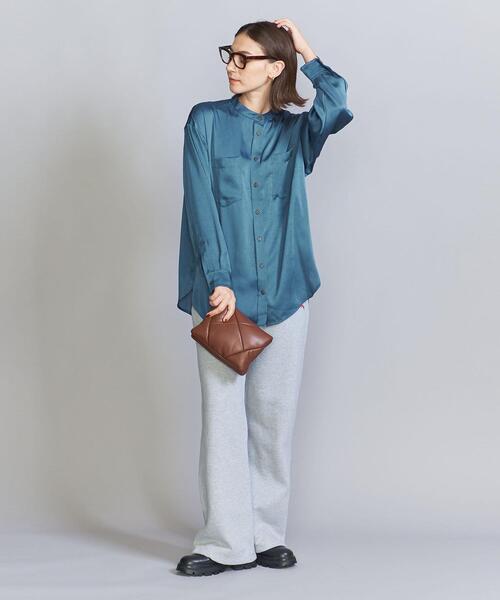 BEAUTY&YOUTH UNITED ARROWS（ビューティーアンドユースユナイテッドアローズ）の「ポリエステルサテン バンドカラー シャツ -ウォッシャブル-（シャツ/ブラウス・レディース・オフホワイト/イエロー/コバルトブルー・FREE）」の3枚目の写真