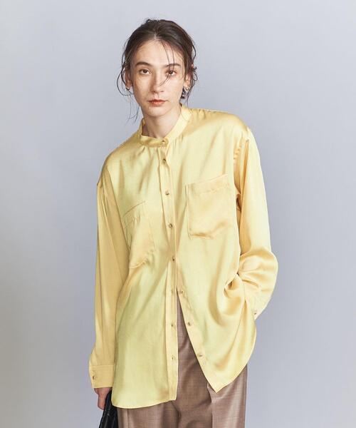 BEAUTY&YOUTH UNITED ARROWS（ビューティーアンドユースユナイテッドアローズ）の「ポリエステルサテン バンドカラー シャツ -ウォッシャブル-（シャツ/ブラウス・レディース・オフホワイト/イエロー/コバルトブルー・FREE）」の4枚目の写真