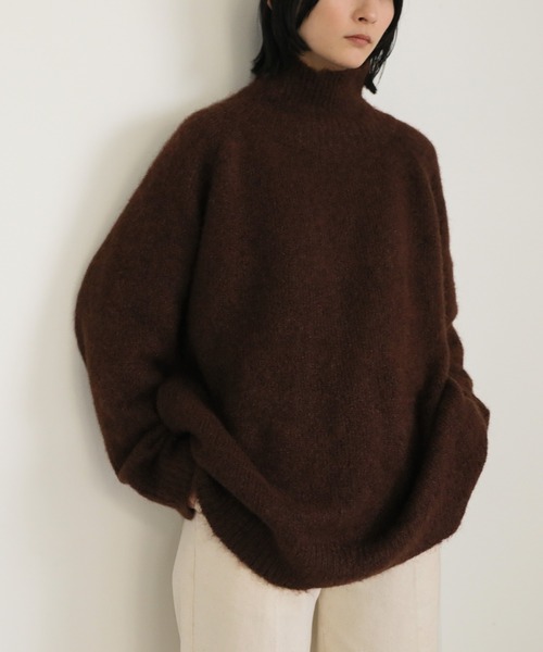 select MOCA(セレクトモカ)の「ハイネックシャギールーズニット(ニット/セーター・レディース・マスタード/ブラウン/ブラック・FREE)」の3枚目の写真