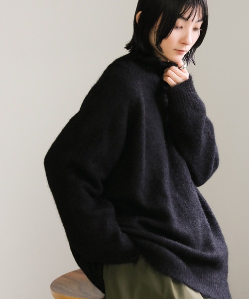 select MOCA(セレクトモカ)の「ハイネックシャギールーズニット(ニット/セーター・レディース・マスタード/ブラウン/ブラック・FREE)」の2枚目の写真