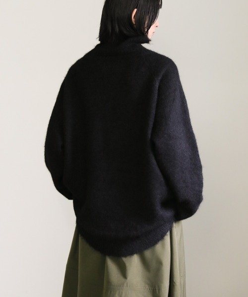 select MOCA(セレクトモカ)の「ハイネックシャギールーズニット(ニット/セーター・レディース・マスタード/ブラウン/ブラック・FREE)」の15枚目の写真