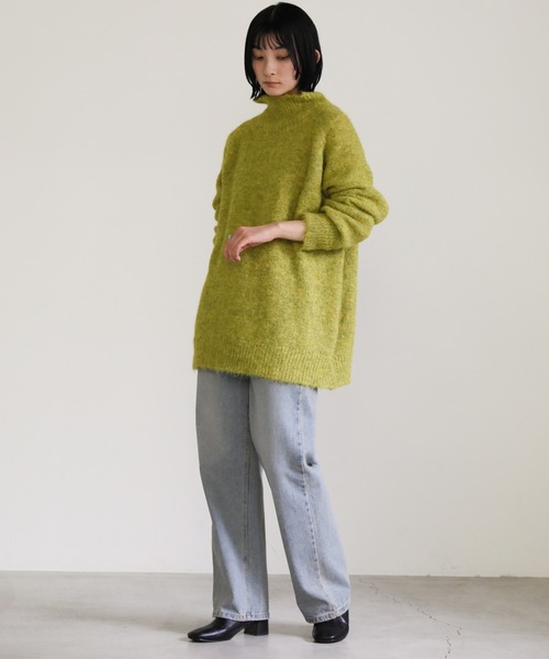 select MOCA(セレクトモカ)の「ハイネックシャギールーズニット(ニット/セーター・レディース・マスタード/ブラウン/ブラック・FREE)」の4枚目の写真