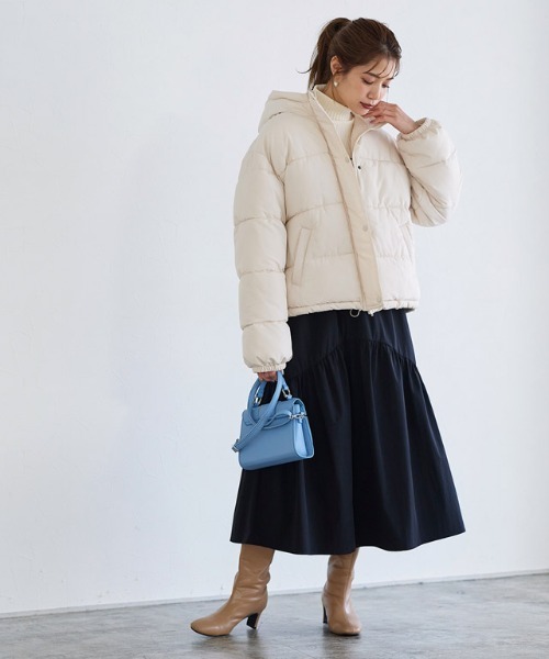 Pierrot(ピエロ)の「フェイクダウンジャケット(ダウンジャケット/コート・レディース・アイボリー/ブラック/ベージュ/ダークベージュ・M)」の11枚目の写真