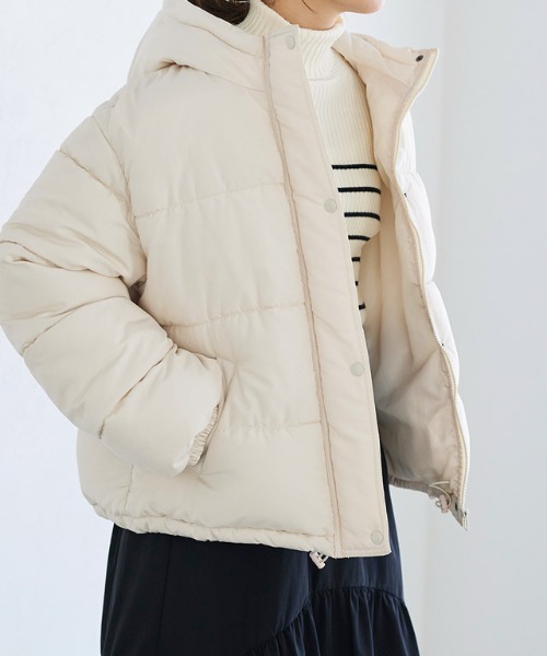 Pierrot(ピエロ)の「フェイクダウンジャケット(ダウンジャケット/コート・レディース・アイボリー/ブラック/ベージュ/ダークベージュ・M)」の7枚目の写真