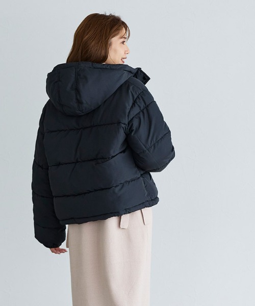 Pierrot(ピエロ)の「フェイクダウンジャケット(ダウンジャケット/コート・レディース・アイボリー/ブラック/ベージュ/ダークベージュ・M)」の12枚目の写真