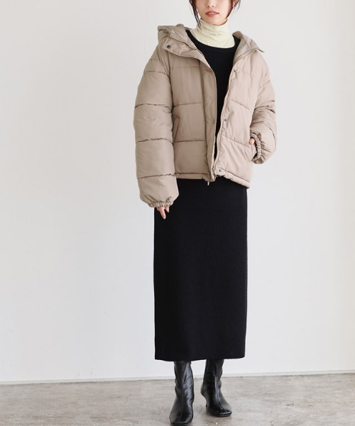 Pierrot(ピエロ)の「フェイクダウンジャケット(ダウンジャケット/コート・レディース・アイボリー/ブラック/ベージュ/ダークベージュ・M)」の17枚目の写真
