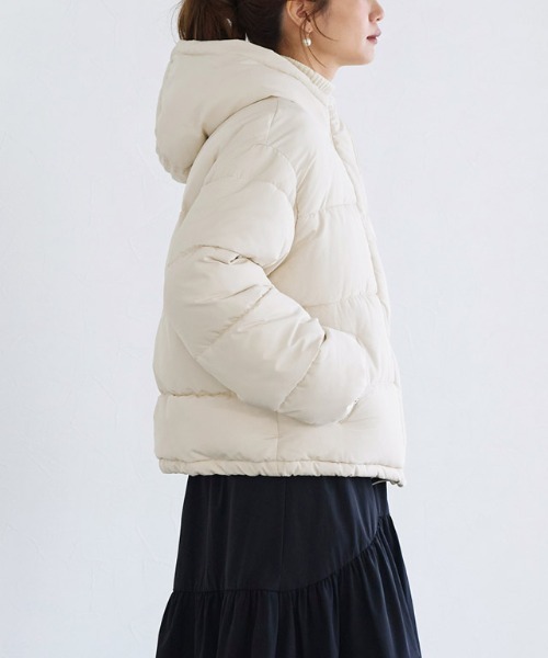 Pierrot(ピエロ)の「フェイクダウンジャケット(ダウンジャケット/コート・レディース・アイボリー/ブラック/ベージュ/ダークベージュ・M)」の18枚目の写真