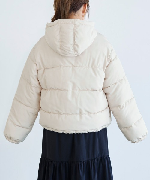 Pierrot(ピエロ)の「フェイクダウンジャケット(ダウンジャケット/コート・レディース・アイボリー/ブラック/ベージュ/ダークベージュ・M)」の21枚目の写真