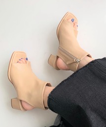 Q | トングブーティー(サンダル)