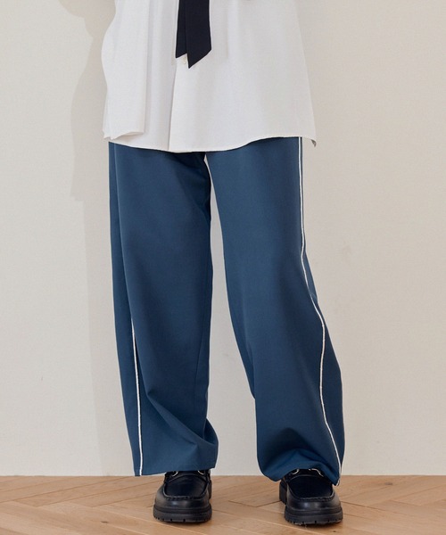 JUNRED(ジュンレッド)の「ドレープダブルクロスサイドラインワイドパンツ(スラックス・メンズ・ブラック/ブルー系その他4・L/M/S)」の2枚目の写真