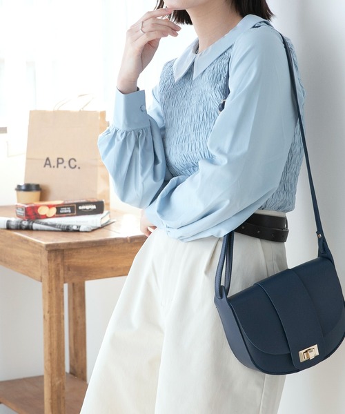 BONLECILL(ボンルシール)の「シャーリング ボリュームスリーブブラウス(シャツ/ブラウス・レディース・ブラック/オフホワイト/ブルー・FREE)」の19枚目の写真