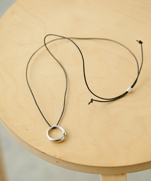 PAPILLONNER（パピヨネ）の「リングロープネックレス/PAPILLONNER/パピヨネ（ネックレス・レディース・シルバー/ゴールド・FREE）」の4枚目の写真