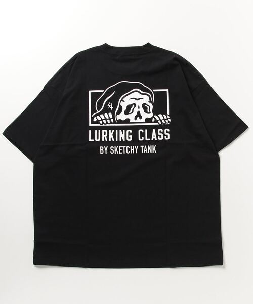 LURKING CLASS(ラーキングクラス)の「【ムラサキスポーツ別注】LURKING CLASS/ラーキングクラス オーバーサイズ バックプリントTシャツ/半袖Tシャツ ST23STM01(Tシャツ/カットソー・メンズ・ホワイト/ブラック/オレンジ・L/M/XL)」の6枚目の写真