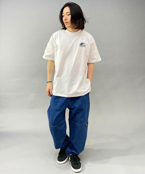 LURKING CLASS(ラーキングクラス)の「【ムラサキスポーツ別注】LURKING CLASS/ラーキングクラス オーバーサイズ バックプリントTシャツ/半袖Tシャツ ST23STM01(Tシャツ/カットソー・メンズ・ホワイト/ブラック/オレンジ・L/M/XL)」の7枚目の写真