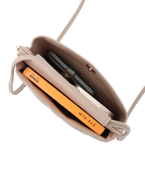 grove(グローブ)の「◆ダイヤキルトマルチショルダー(ショルダーバッグ・レディース・シルバー/ブラック/アイボリー/ライトグレー・00)」の13枚目の写真