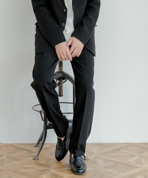 ITEMS URBANRESEARCH(アイテムズ アーバンリサーチ)の「『セットアップ対応』レギュラーフィット TRストレッチスラックス(スラックス・メンズ・ベージュ/ネイビー/ブラック・LARGE/MEDIUM)」の2枚目の写真