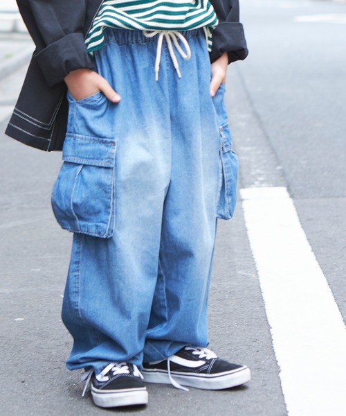 PAIRMANON STREET（ペアマノンストリート）の「【PAIRMANON STREET】ドローストリングワイドカーゴデニムパンツ（デニムパンツ・キッズ・ブルー/ブラック/インディゴブルー・90/100/110/120/130/140/150）」の8枚目の写真