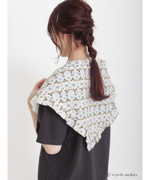 Samansa Mos2(サマンサ モスモス)の「【miyuki matsuo × SamansaMos2】三角スカーフ(ストール/ショール・レディース・ベージュ/キナリ・フリ-)」の11枚目の写真