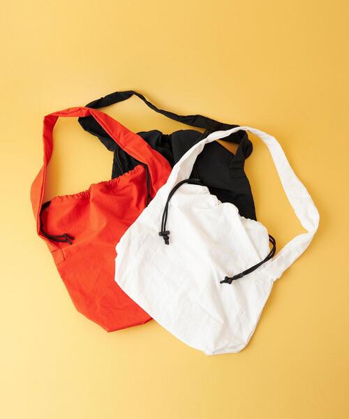 CITEN（シテン）の「＜CITEN＞ドロスト ビッグ　ショルダーバッグ（ショルダーバッグ・レディース・オレンジ/ホワイト/ブラック・FREE）」の6枚目の写真