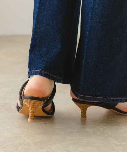 RODE SKO（ロデスコ）の「5センチスクエアクッションサンダル（サンダル・レディース・ブラック/グリーン/アイボリー・37/38）」の11枚目の写真