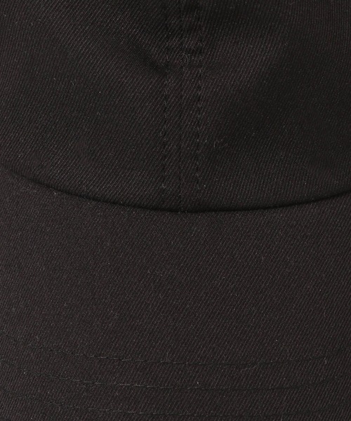 Elura（エルーラ）の「UVカットキャップ（キャップ・レディース・ブラック/アイボリー・ONE SIZE）」の4枚目の写真