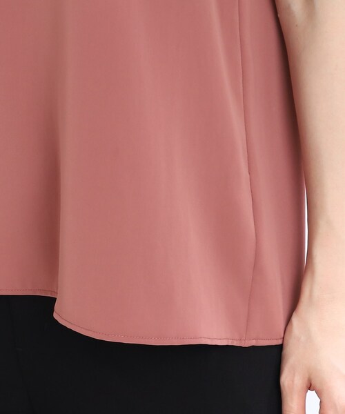 couture brooch（クチュールブローチ）の「◆【S-LL/オンオフ着回せる】パール調釦付きフレアブラウス（シャツ/ブラウス・レディース・ピンク系/ライトグレー/ブラック・42/38/40/36）」の8枚目の写真