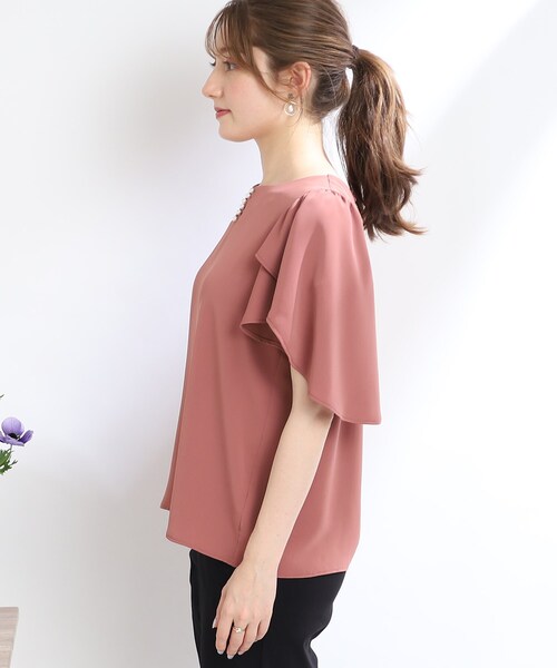 couture brooch（クチュールブローチ）の「◆【S-LL/オンオフ着回せる】パール調釦付きフレアブラウス（シャツ/ブラウス・レディース・ピンク系/ライトグレー/ブラック・42/38/40/36）」の6枚目の写真