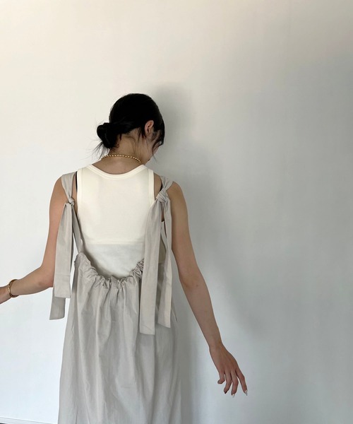 Jewelobe(ジュエローブ)の「バックオープン肩リボンワンピース(ワンピース・レディース・カーキ/ライトグレー/ブラック・FREE)」の19枚目の写真