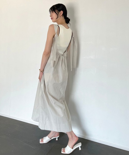 Jewelobe(ジュエローブ)の「バックオープン肩リボンワンピース(ワンピース・レディース・カーキ/ライトグレー/ブラック・FREE)」の20枚目の写真
