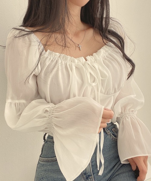 deux amour(ドゥーザムール)の「楊柳ベルスリーブ短丈トップス(シャツ/ブラウス・レディース・ピンク/ホワイト・FREE)」の3枚目の写真