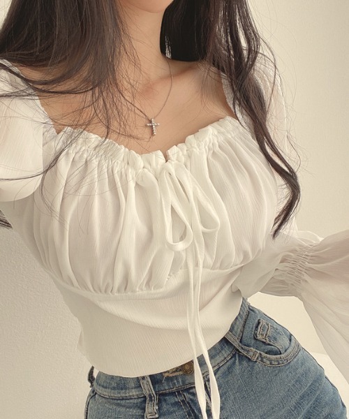 deux amour(ドゥーザムール)の「楊柳ベルスリーブ短丈トップス(シャツ/ブラウス・レディース・ピンク/ホワイト・FREE)」の4枚目の写真