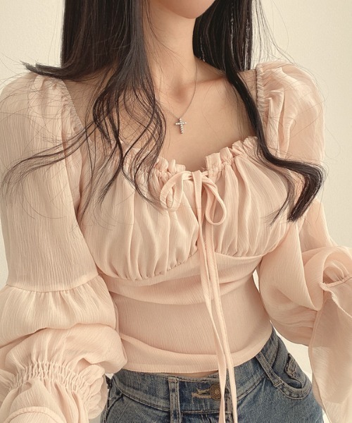 deux amour(ドゥーザムール)の「楊柳ベルスリーブ短丈トップス(シャツ/ブラウス・レディース・ピンク/ホワイト・FREE)」の6枚目の写真