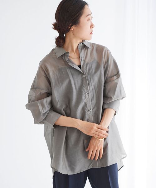 le.coeur blanc（ルクールブラン）の「シアーオーバーレギュラーカラーシャツ（シャツ/ブラウス・レディース・モカ/ピンクベージュ/ベージュ・38）」の2枚目の写真