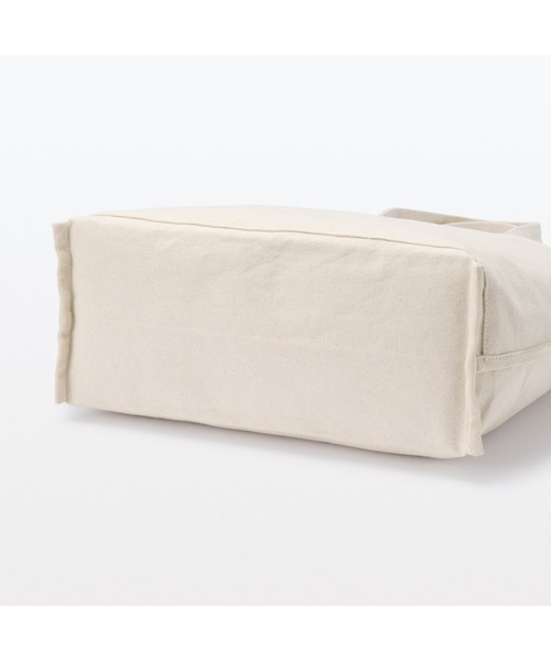 無印良品（ムジルシリョウヒン）の「帆布　横型　トートバッグ（トートバッグ・レディース・グレー系1/ブラック/キナリ・FREE）」の6枚目の写真