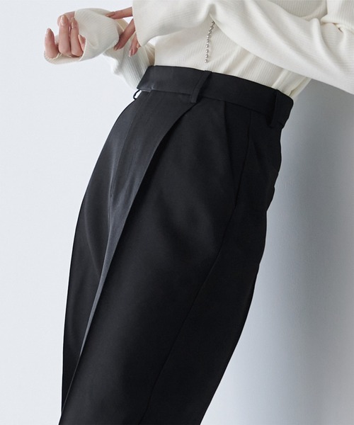 UR'S(ユアーズ)の「ワンタックセンタープレスストレートパンツ(その他パンツ・レディース・ブラック/キャメル/ネイビー/アイボリー・L/M/S)」の8枚目の写真