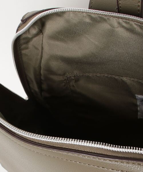 Legato Largo(レガートラルゴ)の「Legato Largo / かるいかばんPU リュック / LG-P0114Z(バックパック/リュック・レディース・アイボリー/ベージュ/キャメル/ベージュ系その他/ラベンダー/ブラック/オリーブ/イエロー/ライトブルー・ONESIZE)」の13枚目の写真