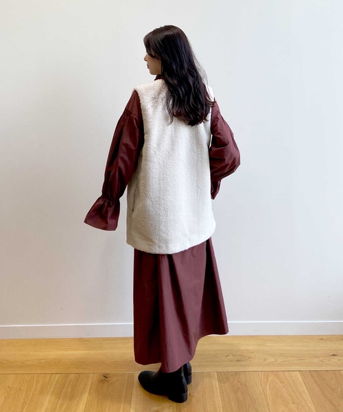 OPAQUE.CLIP（オペークドットクリップ）の「◆フェイクファーベスト【洗える】（ベスト・レディース・アイボリー/チャコールグレー・00）」の13枚目の写真