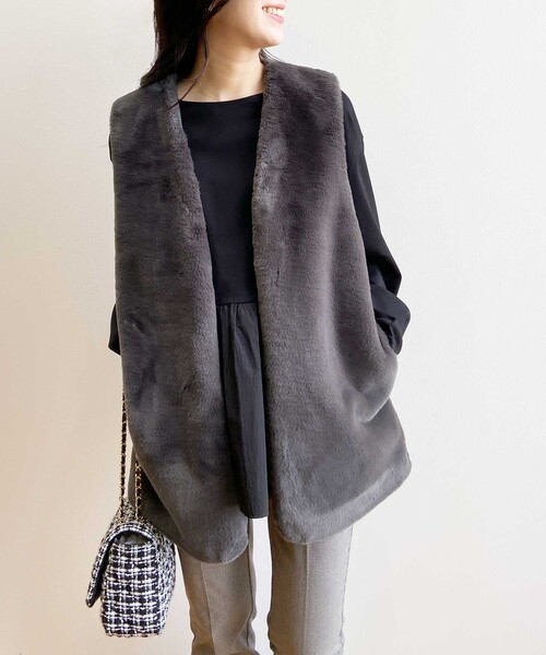 OPAQUE.CLIP（オペークドットクリップ）の「◆フェイクファーベスト【洗える】（ベスト・レディース・アイボリー/チャコールグレー・00）」の22枚目の写真