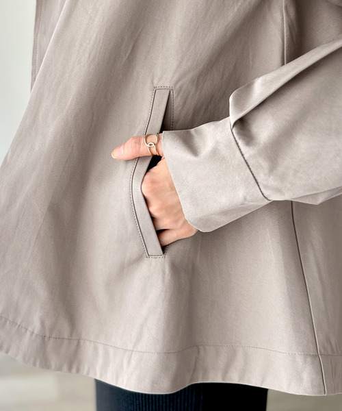 ひらり、フレアで華やかに。スタンドカラーフレアマウンテンパーカー