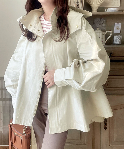 classicalelf(クラシカルエルフ)の「ひらり、フレアで華やかに。スタンドカラーフレアマウンテンパーカー(マウンテンパーカー・レディース・ベージュ/アイボリー/ブラック/グレイッシュベージュ・SMALL/LARGE/MEDIUM/X-LARGE)」の21枚目の写真