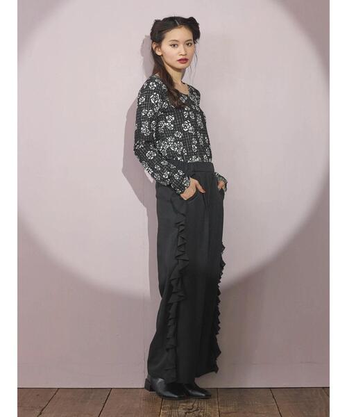 ESCAR(エスカー)の「■ESCAR サイドラッフルストレートパンツ(その他パンツ・レディース・ブラック/レオパード・FREE)」の22枚目の写真