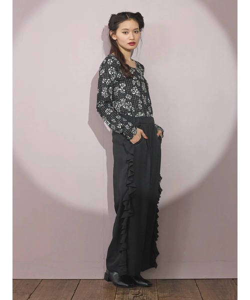 ESCAR(エスカー)の「■ESCAR サイドラッフルストレートパンツ(その他パンツ・レディース・ブラック/レオパード・FREE)」の4枚目の写真