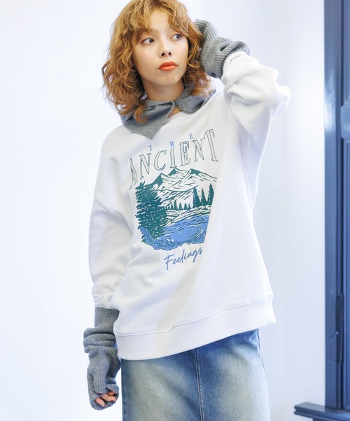 PBLIM(ページボーイリム)の「PBLIM/スーベニアプリントスウェット(スウェット・レディース・オフホワイト/杢グレー/ネイビー・MEDIUM/LARGE)」の1枚目の写真